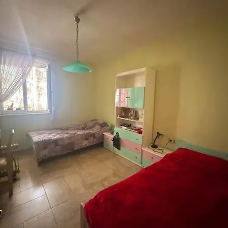 Apartment Central Spacious & Serene Tirana