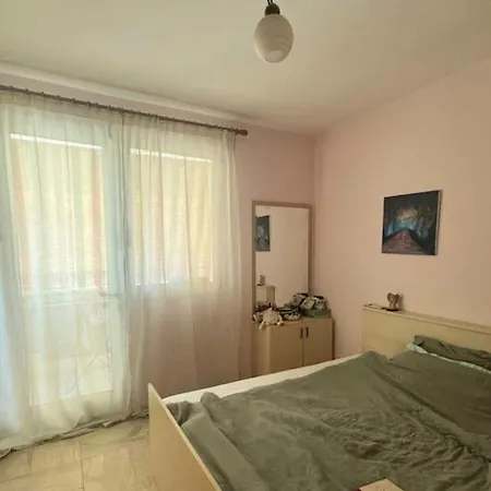 Apartment Central Spacious & Serene Tirana